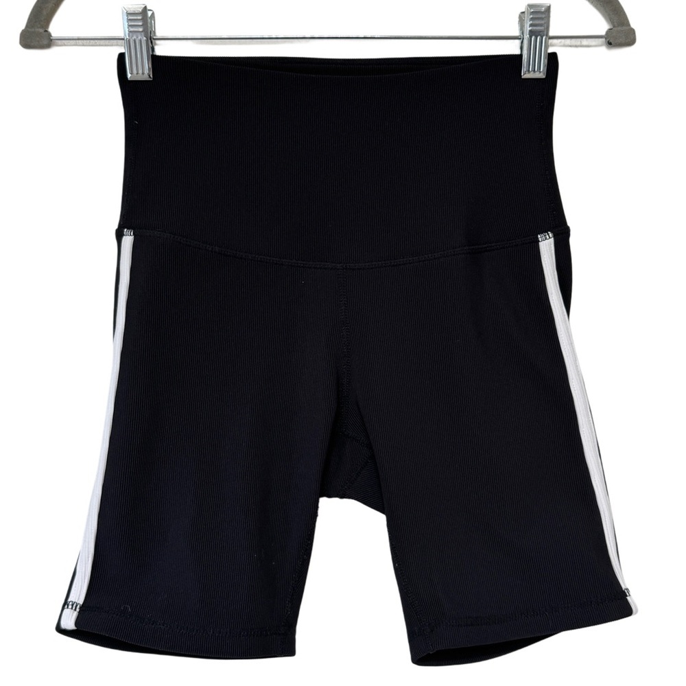 {Move Theology} Ribbed High Rise Wide Elastic Waist Contrast Seam Bike Shorts